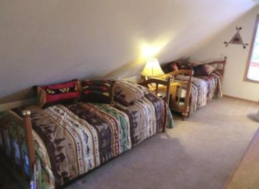 Twin Rocks Cabin Trundle Beds